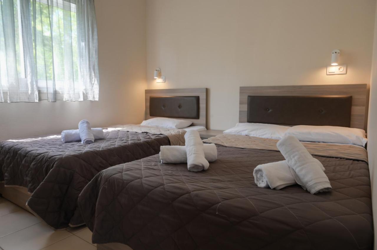 Priona Rooms ปาราเลีย สโกทินิส ภายนอก รูปภาพ