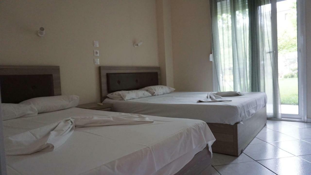 Priona Rooms ปาราเลีย สโกทินิส ภายนอก รูปภาพ